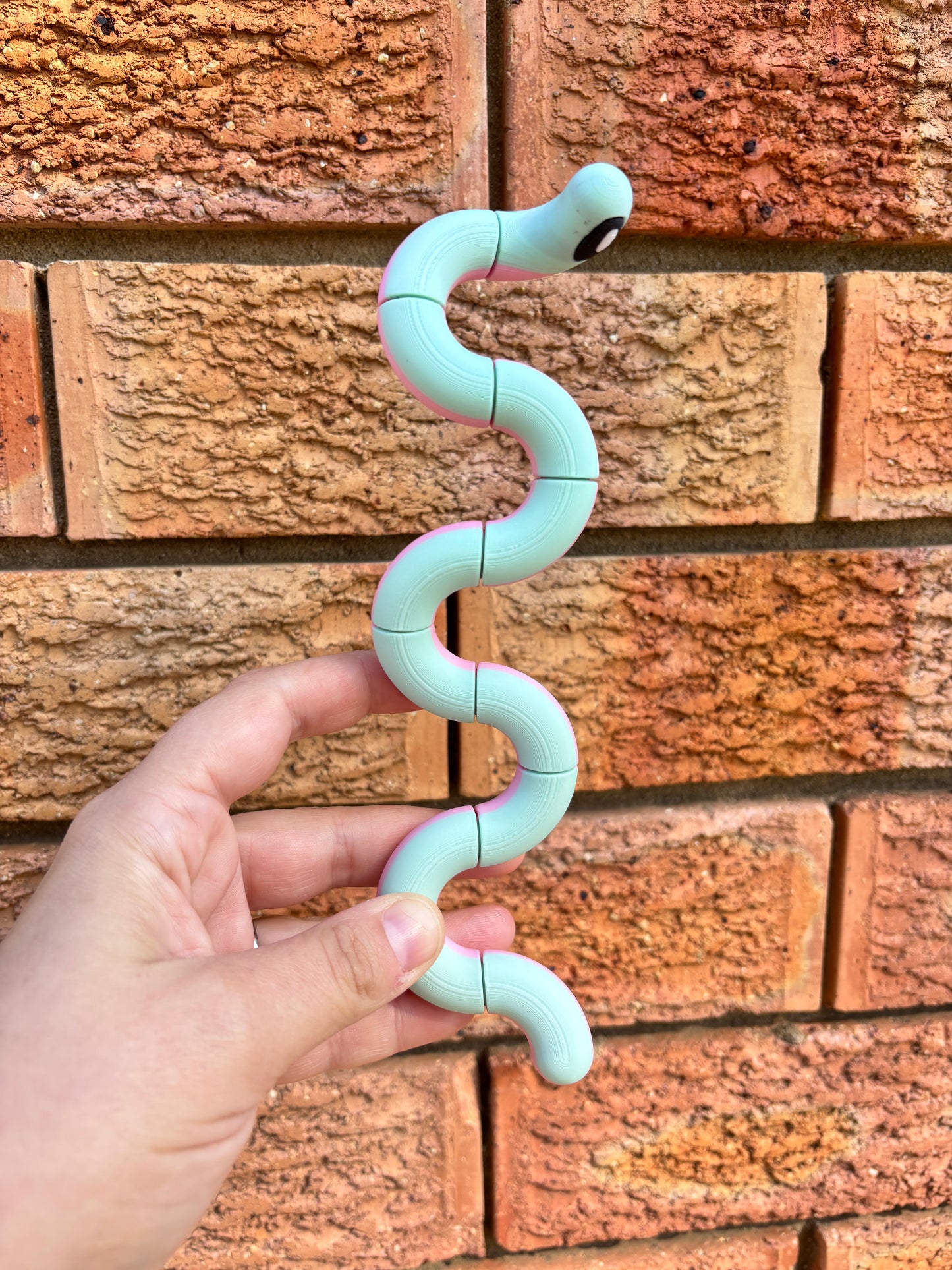 Twisty worms