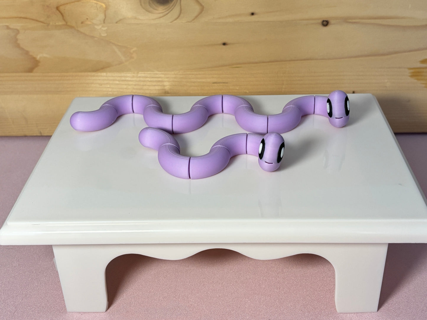 Twisty worms