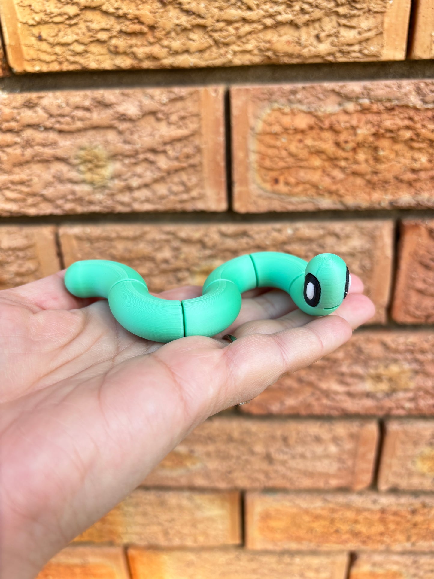 Twisty worms