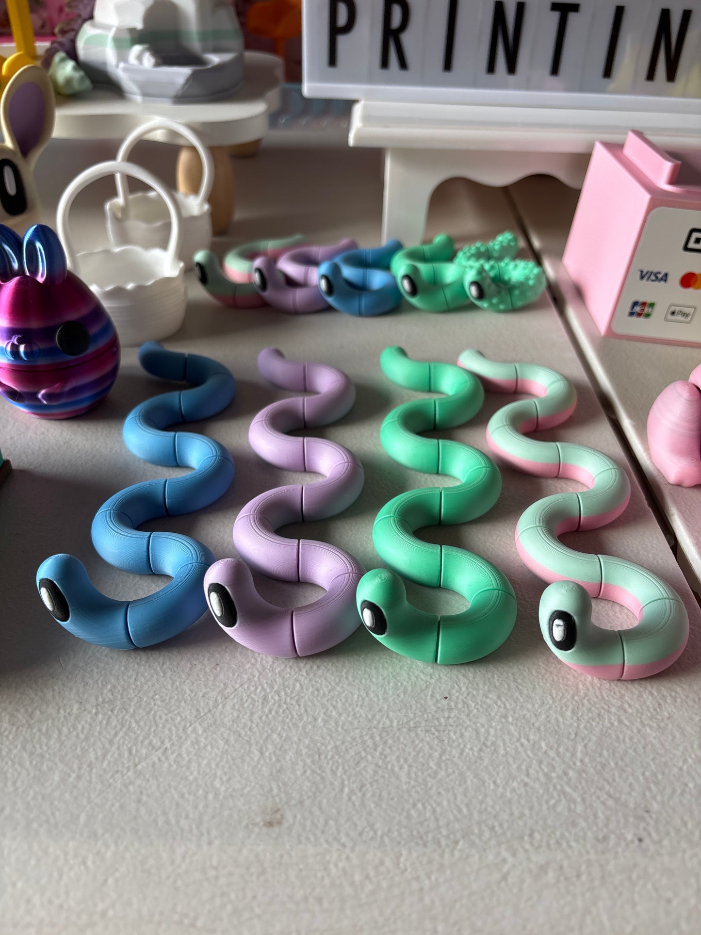 Twisty worms
