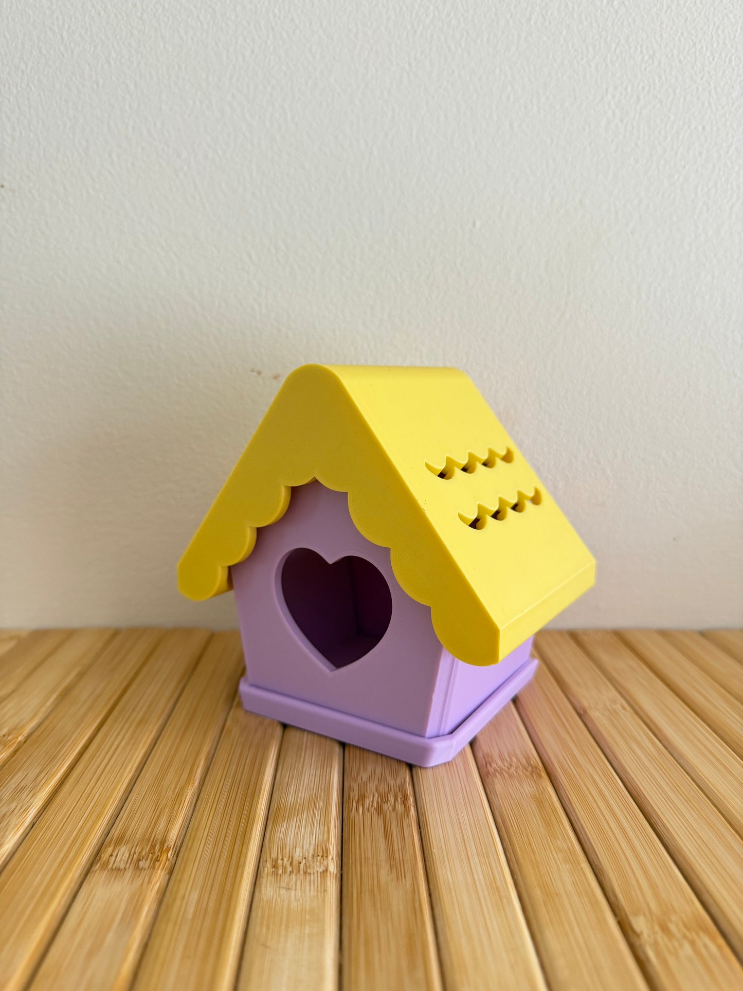 Bird and bird house