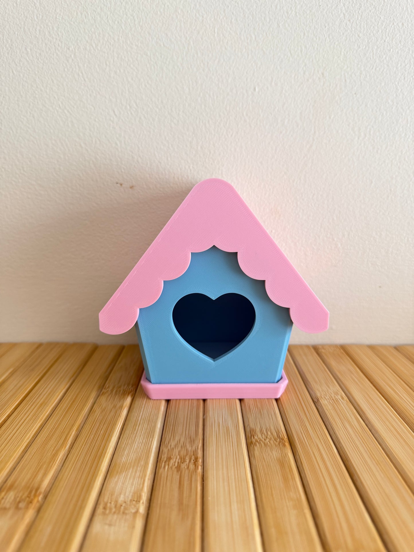 Bird and bird house