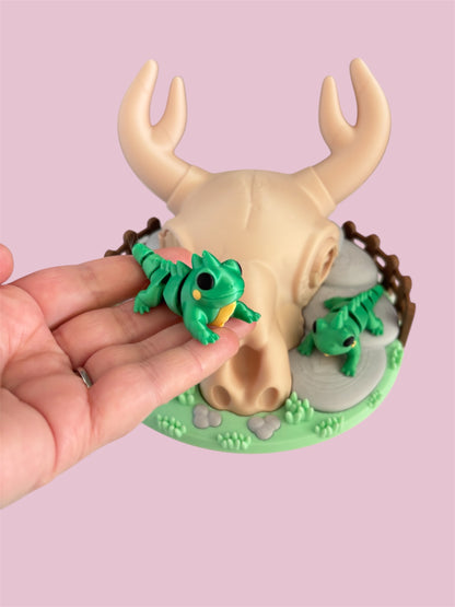 Mini Iguana with Skeleton Desert Play set