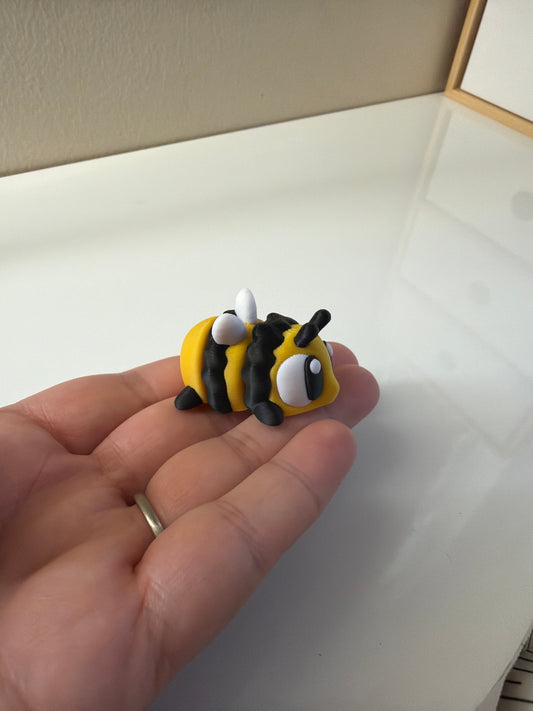 Mini bee